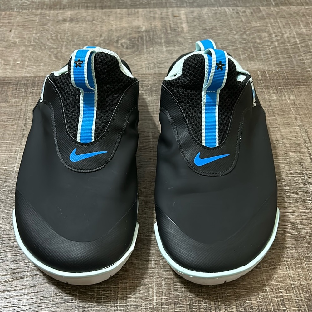 Nike Air Zoom Pulse - Women’s size 6 - Like New